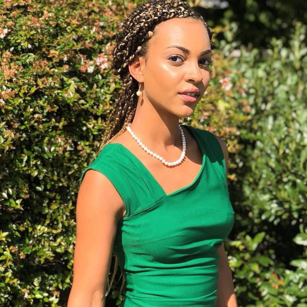 Meet your Posher, Niya